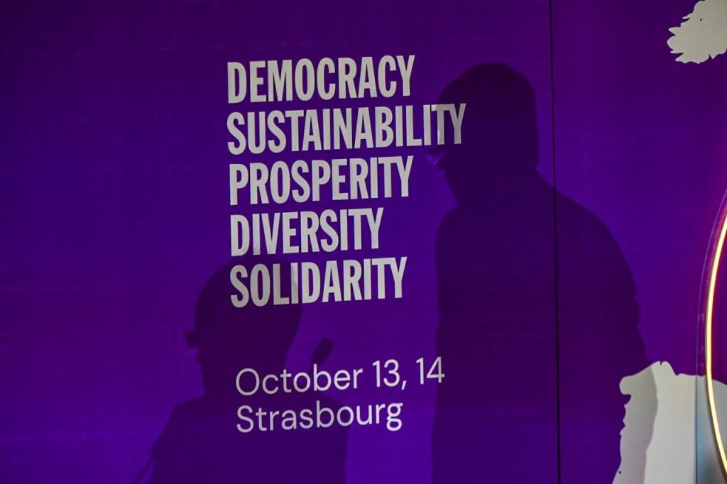 Democracy, Sustainability, Prosperity, Diversity, Solidarity - @ForAll
