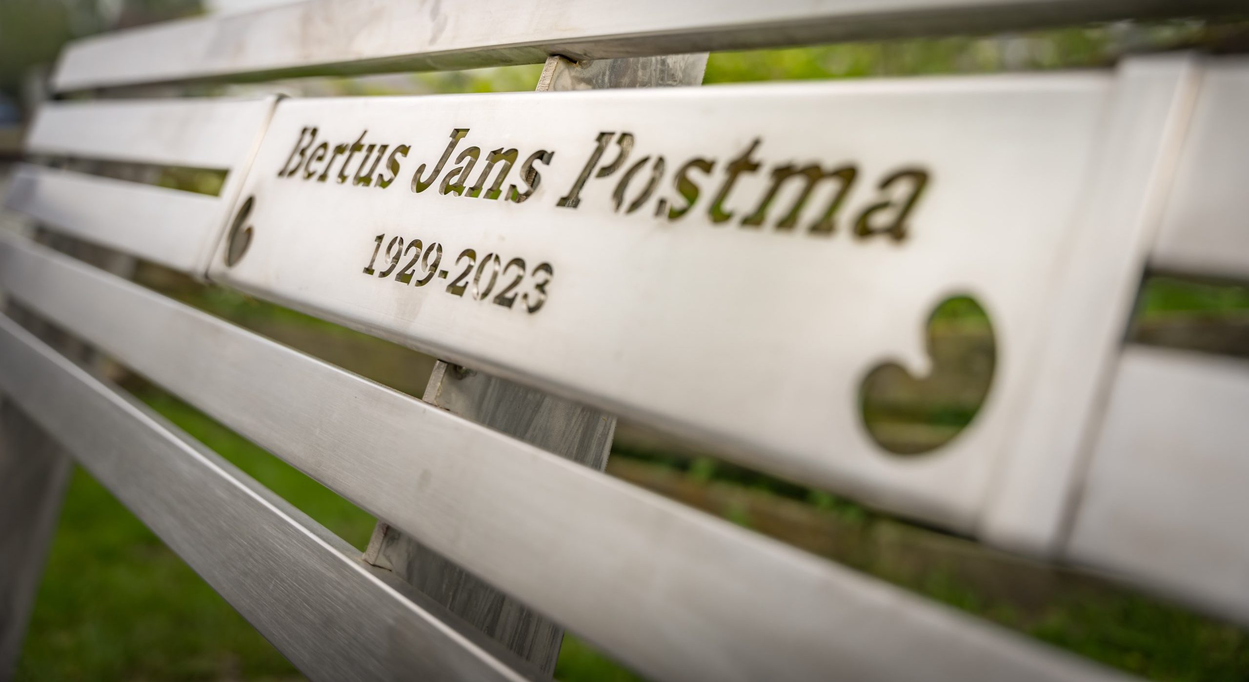 FNP eert taalstrijder Bertus Jans Postma